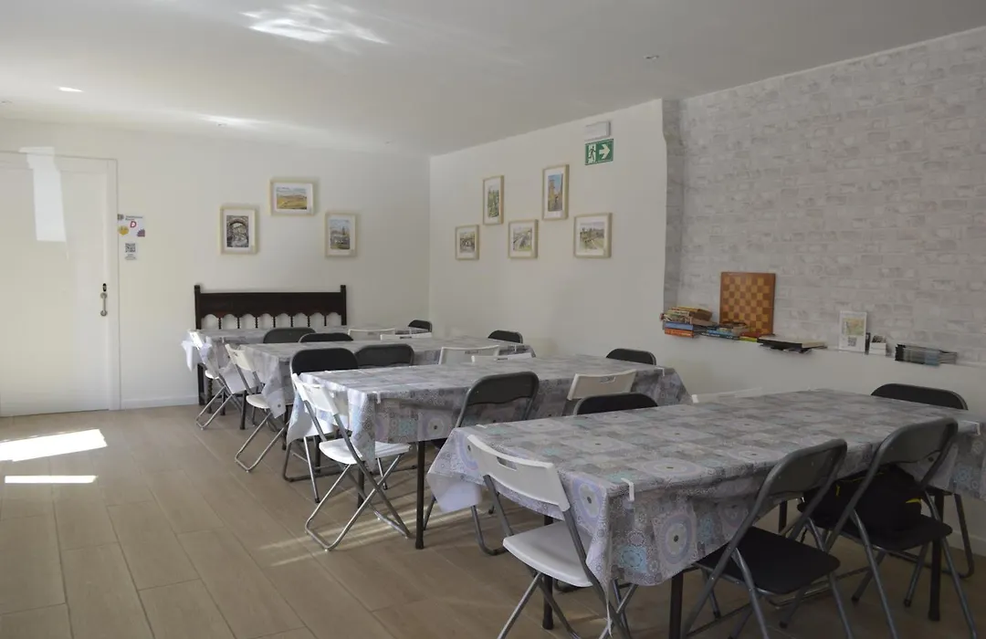 Albergue Gares-1